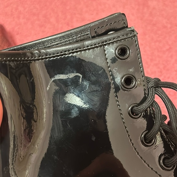 Dr Martens Women’s Black Patent Leather boots - Picture 4 of 9